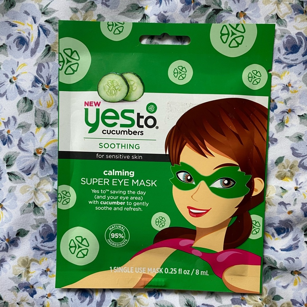 Calming eye mask